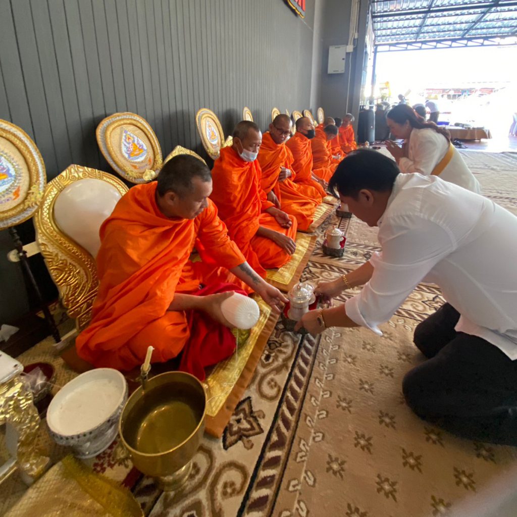 รับจัดงานบุญ